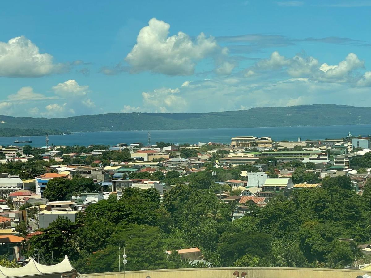 Inspiria Aparthotel Davao City Exteriör bild