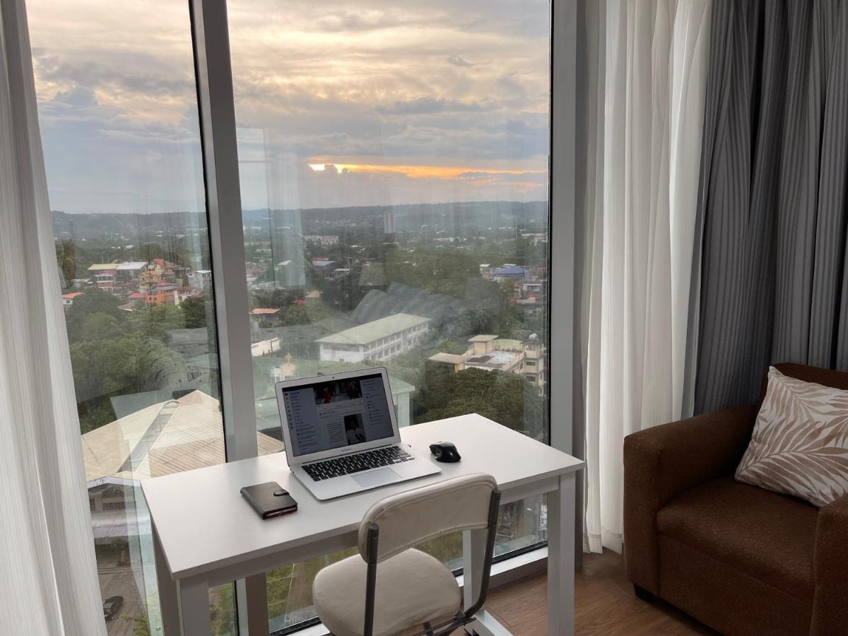 Inspiria Aparthotel Davao City Exteriör bild