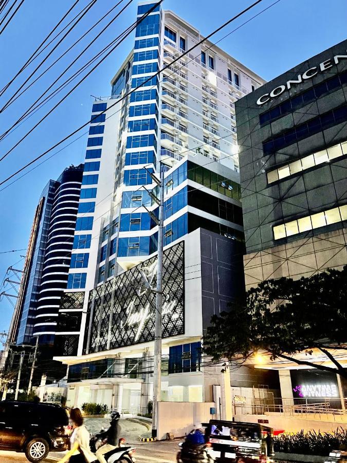 Inspiria Aparthotel Davao City Exteriör bild