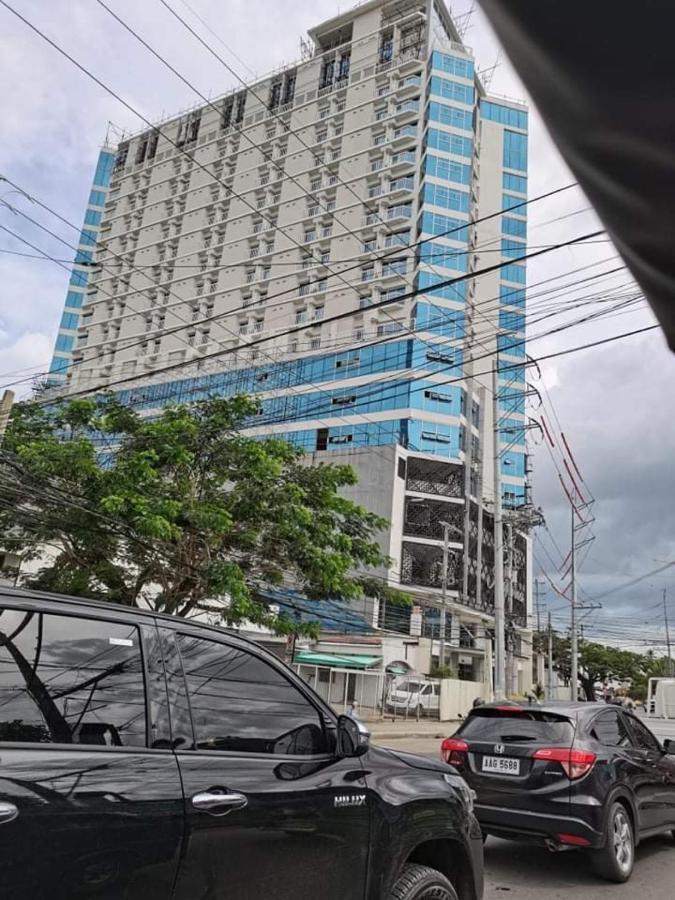 Inspiria Aparthotel Davao City Exteriör bild